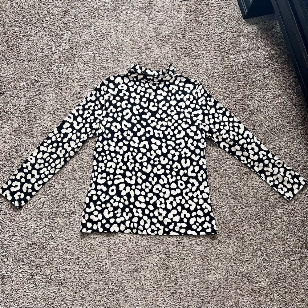 Ann Taylor - size XL, black & white mock neck, leopard print blouse. NWT